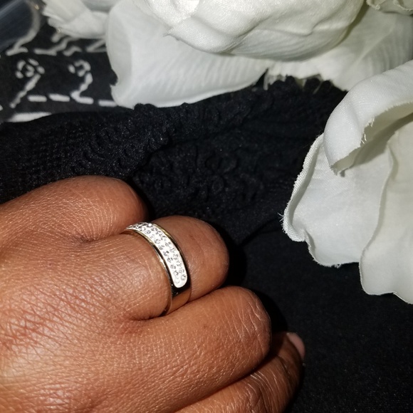 Ring - Picture 4 of 4